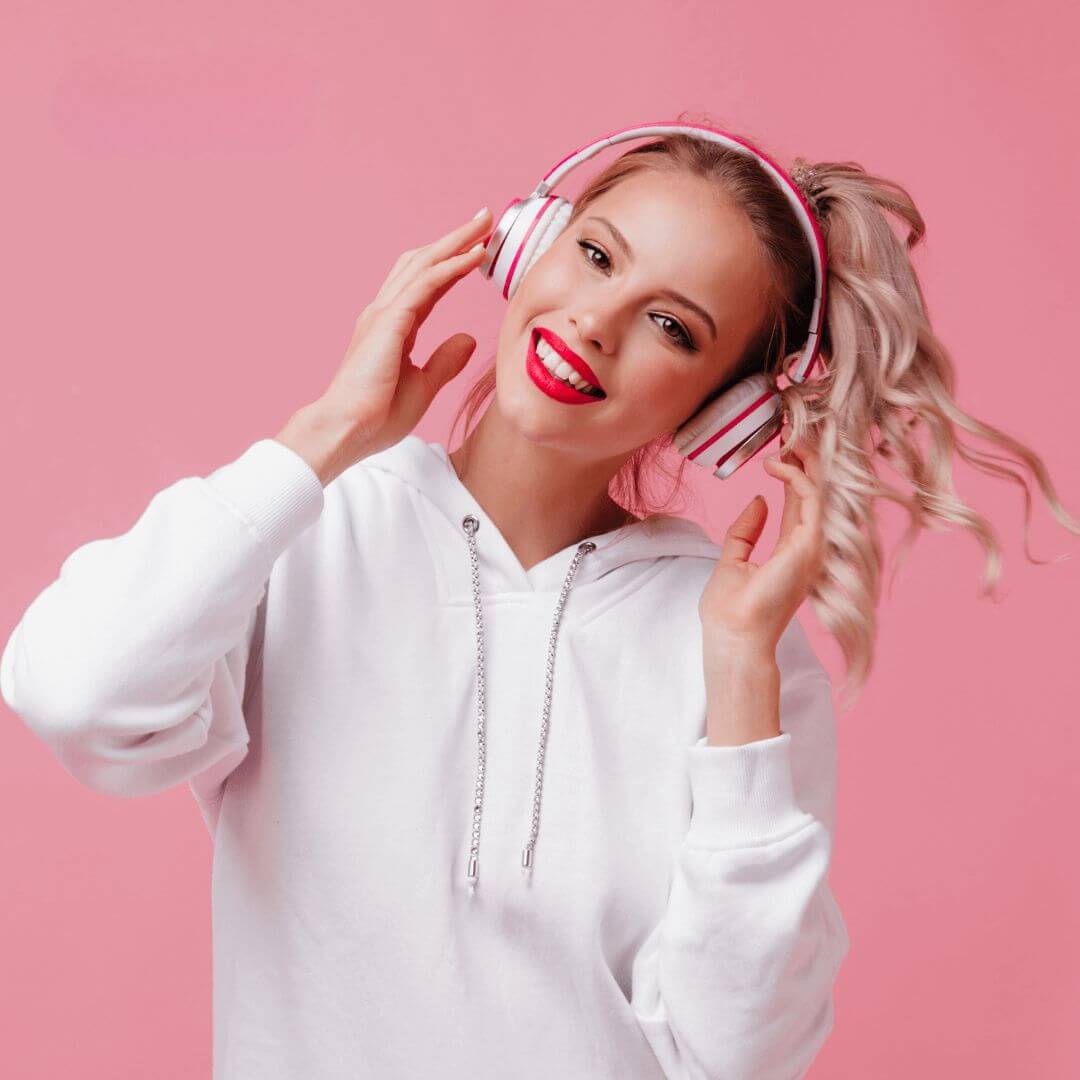 Girl with curly hair and headphones