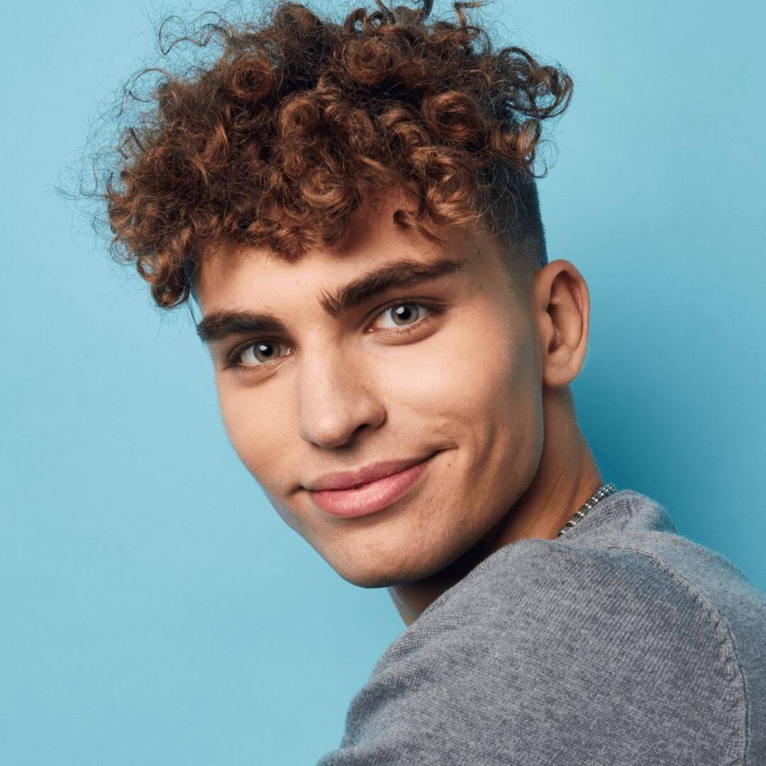 15 Benefits of Scalp Massage for Curls