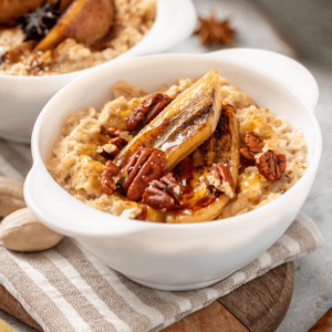 Cinnamon Oatmeal with Caramelized Bananas - plabcurlove.com