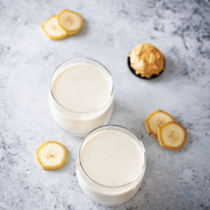 Creamy Dreamy" Peanut Butter Banana Smoothie - plabcurlove.com