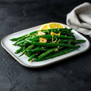 https://plabcurlove.com/recipes/sauteed-green-beans-with-garlic-and-lemon/